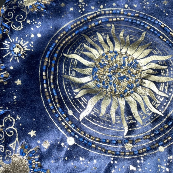 24HR DROP 🎁⬇️ Hand beaded suede celestial zipper pouches - Picture 6 of 9